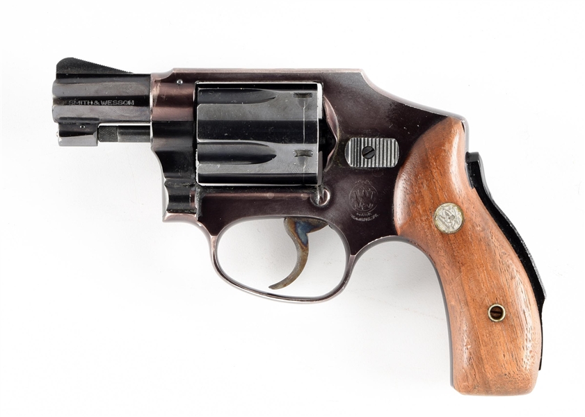 (C) SMITH & WESSON MODEL 42 AIRWEIGHT  DOUBLE ACTION REVOLVER.