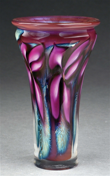 ART GLASS VASE BY DAVID LOTTON