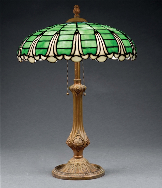 AMERICAN LEADED GLASS TULIP TABLE LAMP