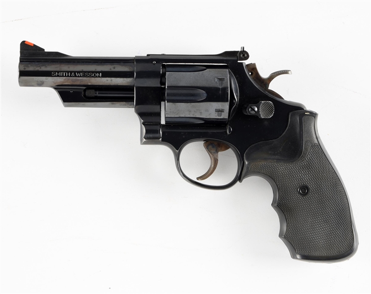 (M) SMITH & WESSON MODEL 29-2 .44 MAGNUM DOUBLE ACTION REVOLVER.