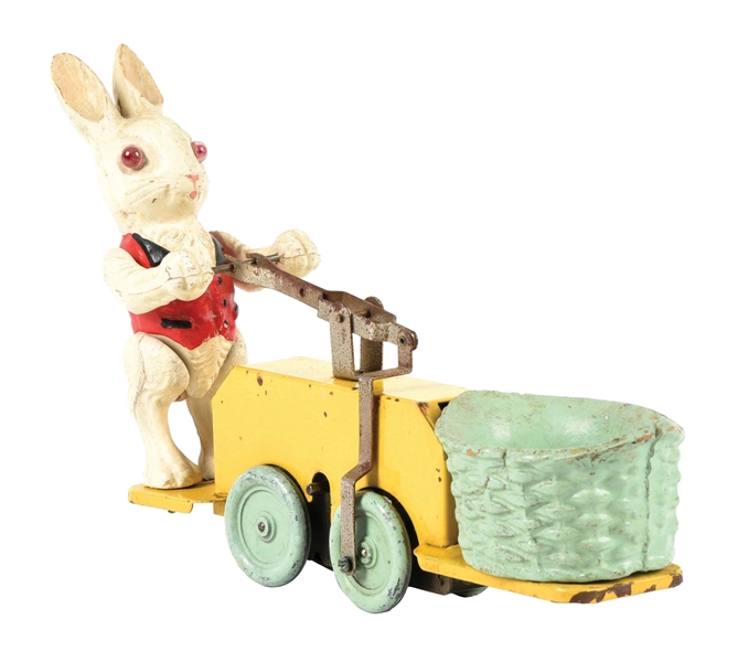 LIONEL WIND-UP FLOOR VERSION PETER RABBIT CHICK-MOBILE 