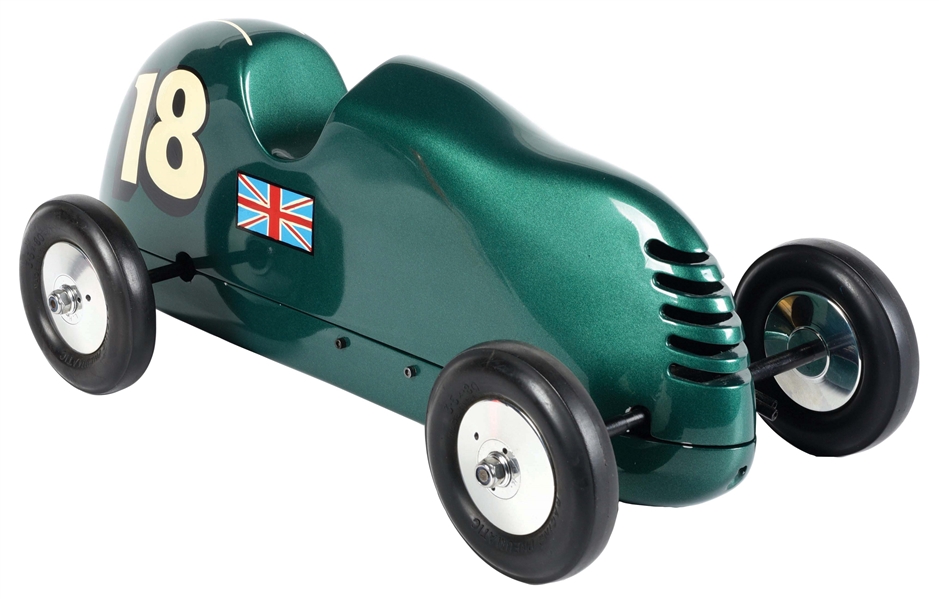 #18 DARK GREEN W/ BRITISH FLAG TETHER CAR