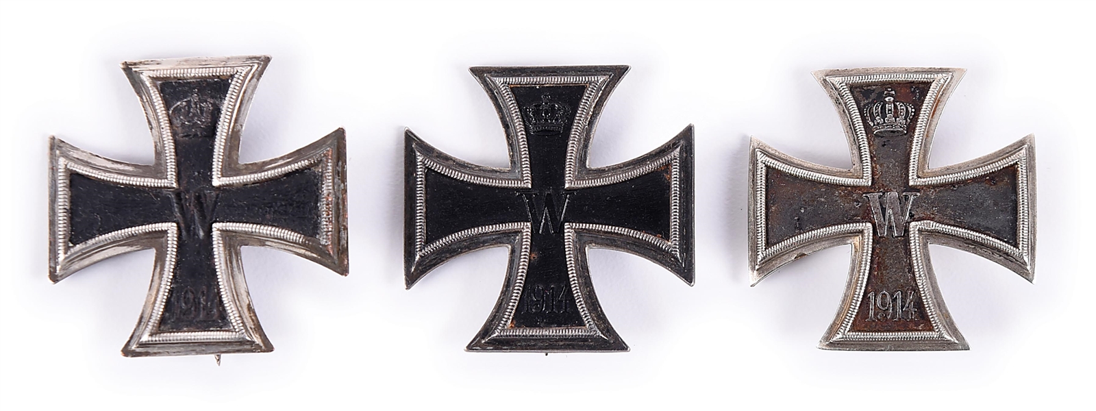 LOT OF 3: IMPERIAL GERMAN 1914 1ST CLASS IRON CROSSES.