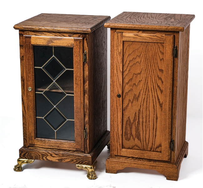 Lot Detail - PAIR OF CONTEMPORARY OAK SLOT MACHINE STANDS