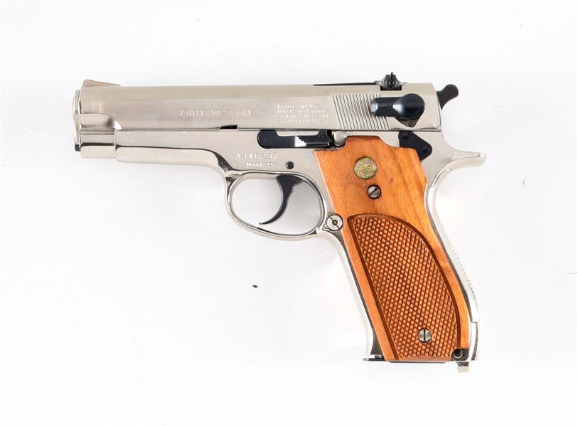 (M) SMITH AND WESSON MODEL 39-2 SEMI-AUTOMATIC PISTOL WITH FACTORY BOX.