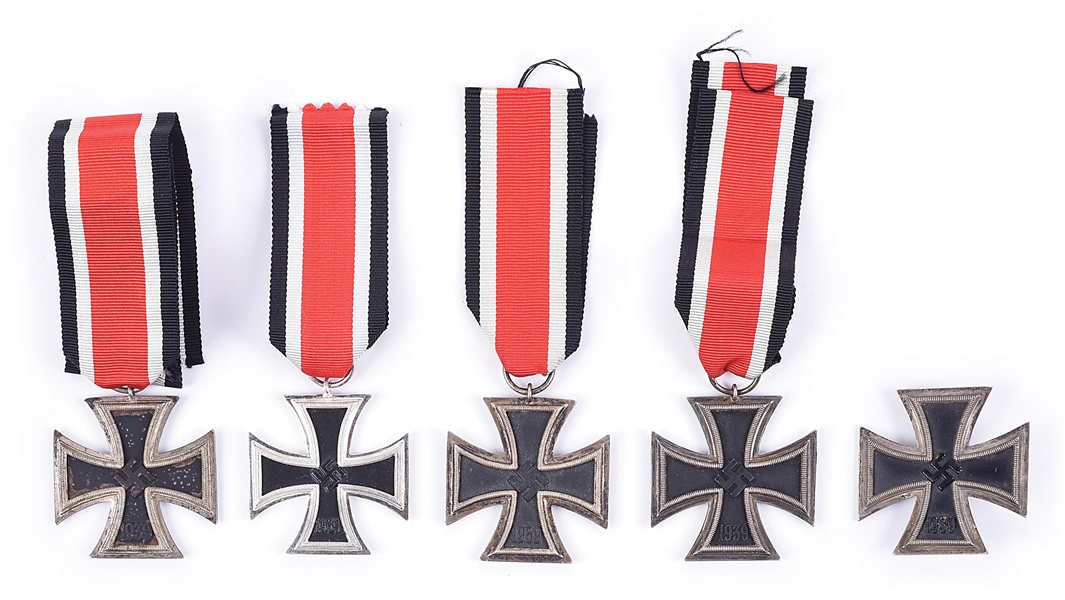 LOT OF 5: GERMAN WWII IRON CROSSES.