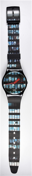 LARGE DISPLAY SWATCH WATCH