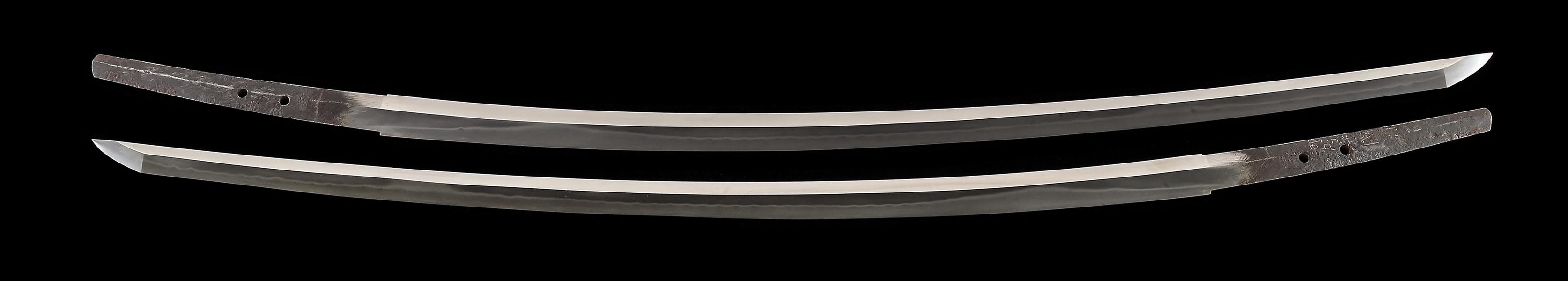 A KATANA SIGNED "KAWACHI NO KAMI KUNISUKE" IN PHOENIX HEAD TACHI MOUNTS.