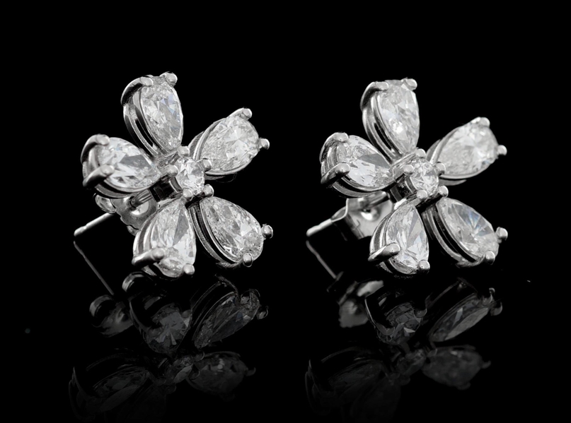 LADIES PLATINUM & DIAMOND FLOWER EARRINGS