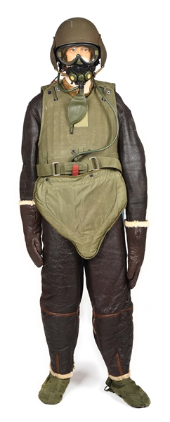 US WWII US ARMY AIR FORCES MANNEQUIN DISPLAY.