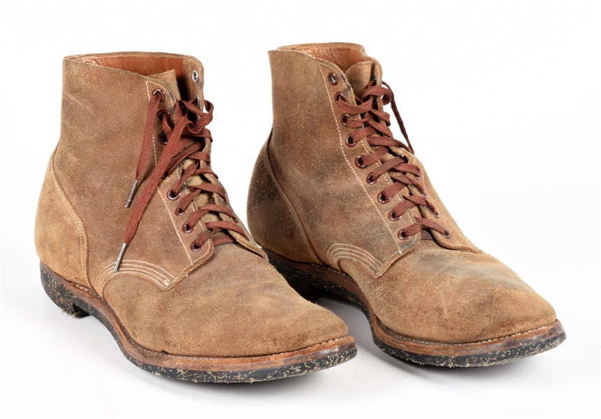 US WWII US NAVY TYPE N-1 FIELD SHOES. 