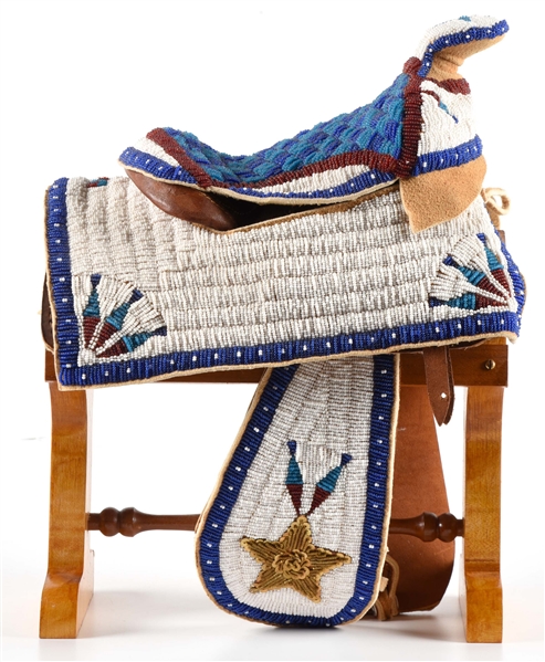 SMALL BEADED SADDLE. 