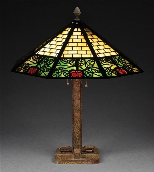 BRAADLEY & HUBBARD FROG SKIN SLAG GLASS TABLE LAMP