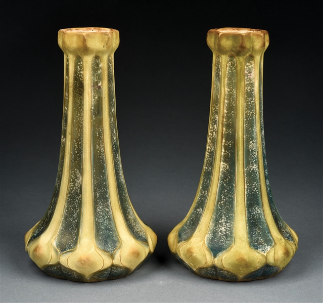 PAIR OF AMPHORA STYLIZED FLORAL CASES