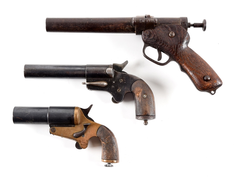 LOT OF 3: FRENCH AND GERMAN FLARE PISTOLS. 