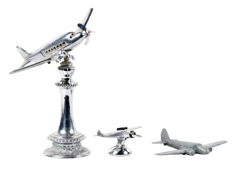 COLLECTION OF THREE: AVIATION RELATED DESK DISPLAYS. 