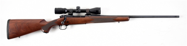 (M) WINCHESTER MODEL 70 CLASSIC SPORTER  BOLT ACTION RIFLE 