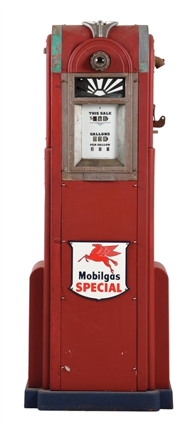 WAYNE MODEL #60 GAS PUMP IN MOBILGAS GASOLINE. 