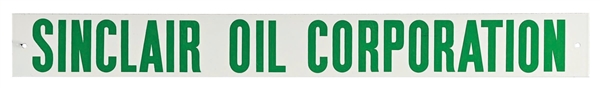 SINCLAIR OIL CORPORATION PORCELAIN STRIP SIGN AGS 98. 