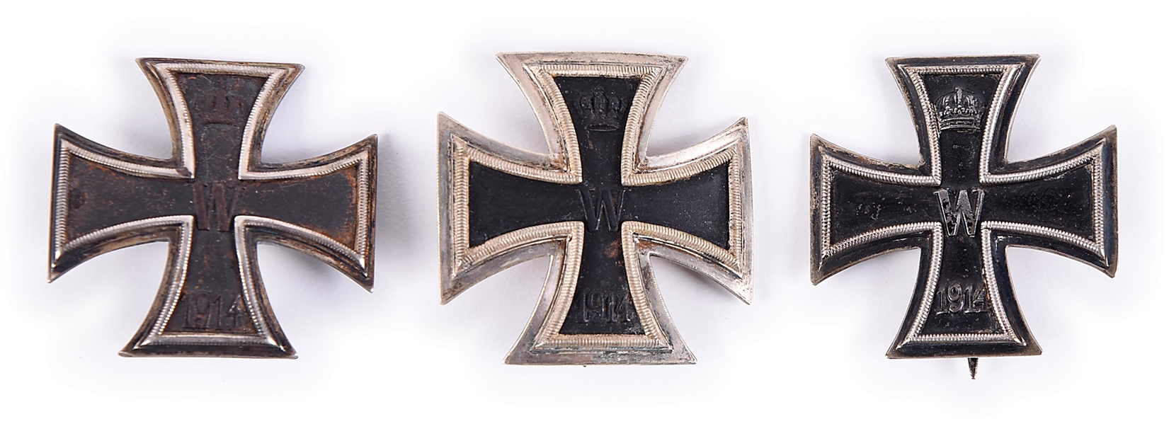 LOT OF 3: IMPERIAL GERMAN 1914 1ST CLASS IRON CROSSES. 