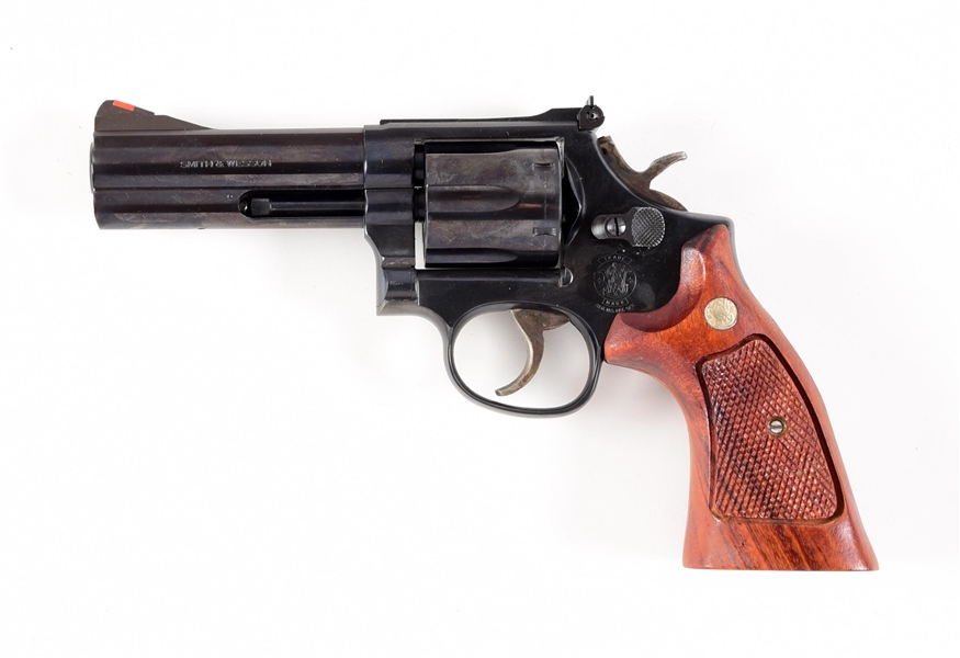 (M) SMITH & WESSON 586 DOUBLE ACTION REVOLVER.