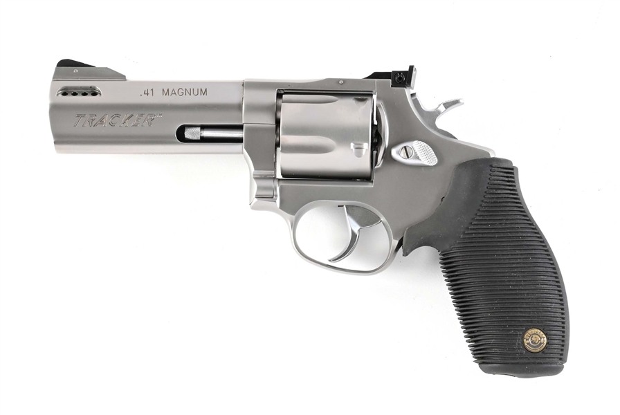 (M) TAURUS TRACKER DOUBLE ACTION REVOLVER. 