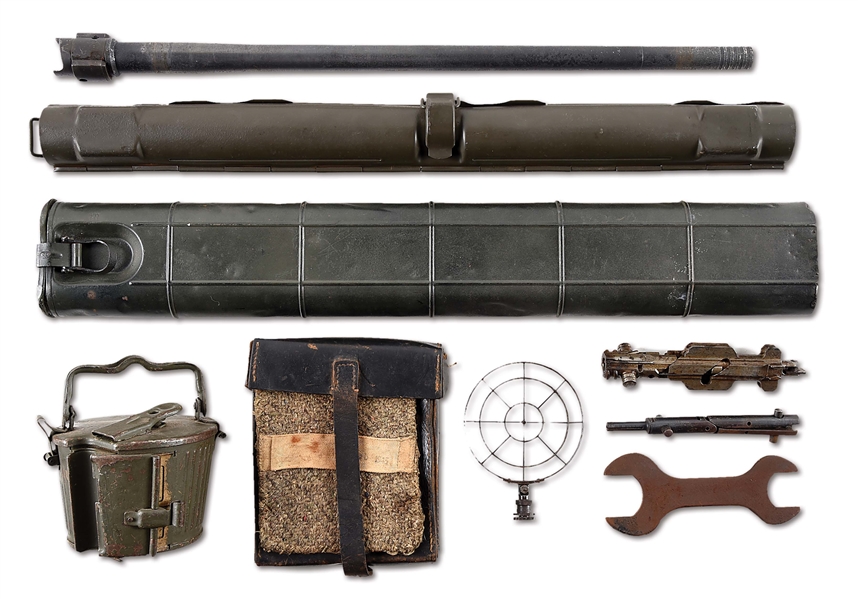 MG-34 MACHINE GUN ACCESSORIES INCLUDING GUNNER’S KIT, BARREL, BARREL CARRIERS, AND ASSAULT DRUM.