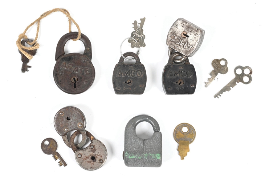 COLLECTION OF 7 VARIOUS VENDING MACHINES LOCKS W/ KEYS