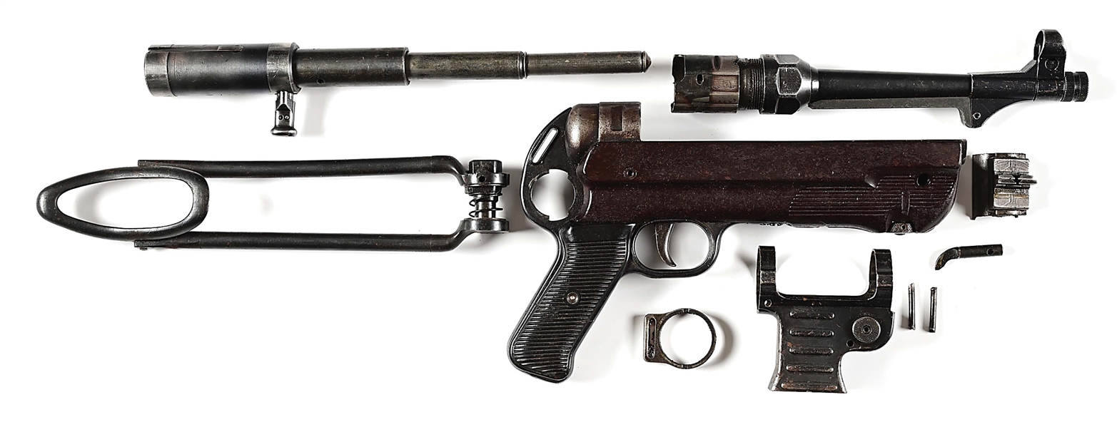 FINE GROUPING OF GERMAN MP-40 MACHINE GUN PARTS INCLUDING BARREL AND BOLT.  