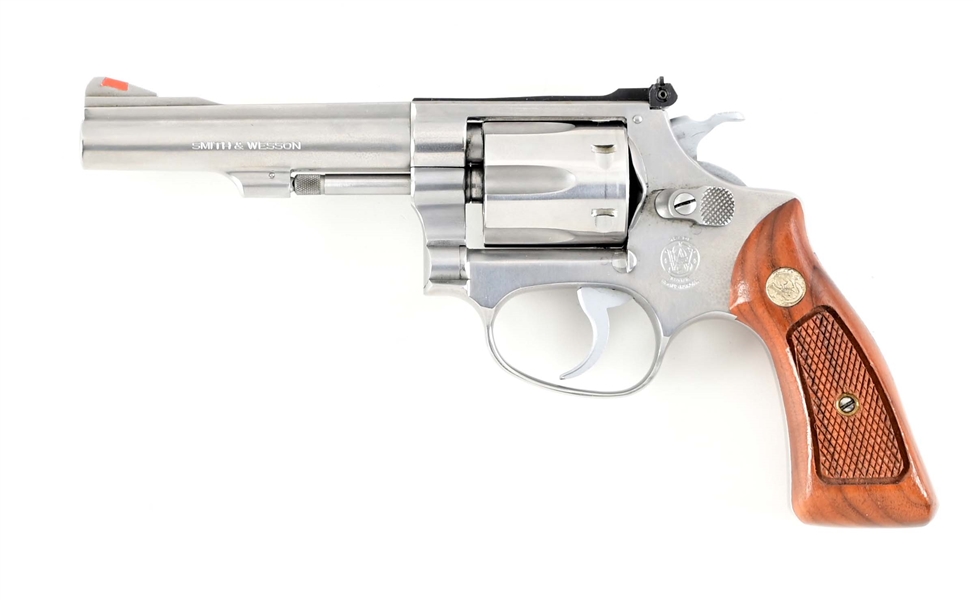 (M) BOXED SMITH & WESSON MODEL 63 DOUBLE ACTION REVOLVER IN .22 LR.