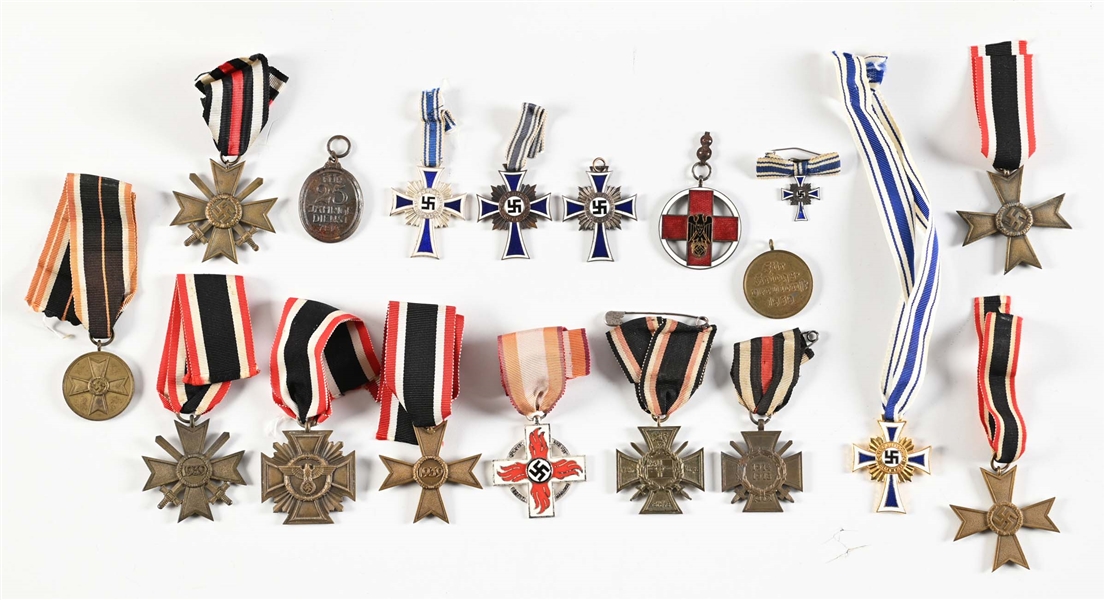 LOT OF GERMAN WWII MEDALS.