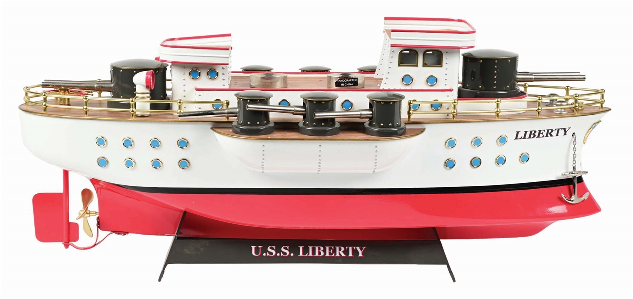 U.S.S LIBERTY CONTEMPORARY BATTLESHIP MODEL W/ MOVEABLE CANNON, SAILOR FIGURES & OTHER PARTS IN ORIGINAL BOX 