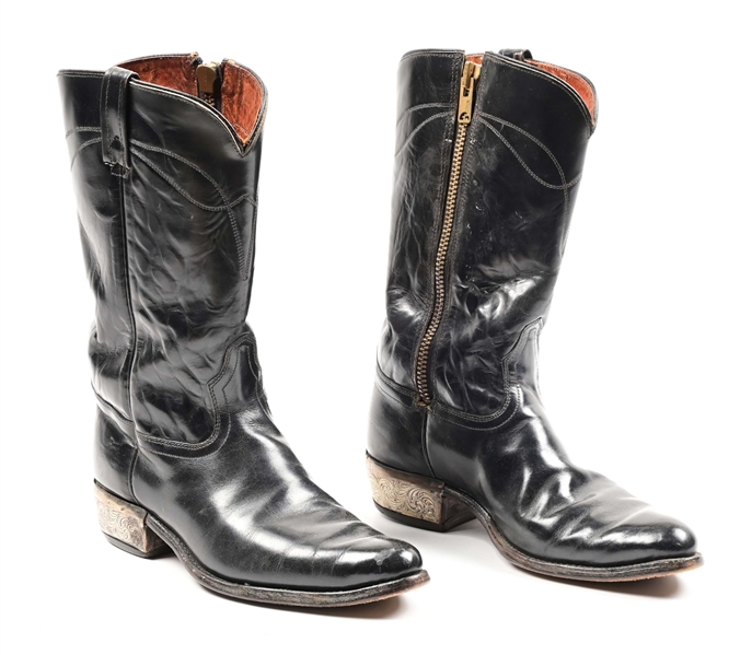 PAIR OF BLACK LEATHER COWBOY BOOTS.