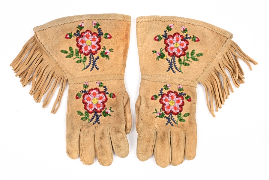 NATIVE AMERICAN FLORAL BEADED GAUNTLETS.