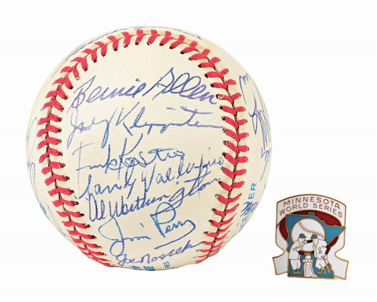 MAJOR LEAGUE BASEBALL 1964 MINNESOTA TWINS REUNION SIGNED BASEBALL