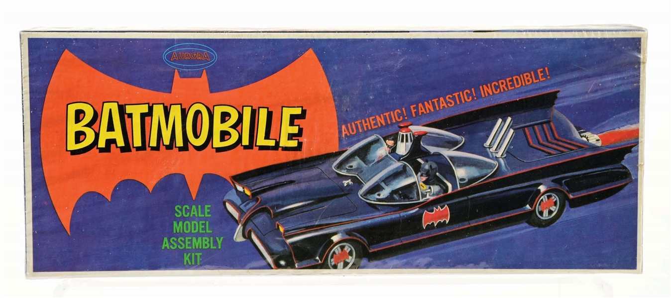 AURORA BATMOBILE SCALE MODEL ALL PLASTIC ASSEMBLY KIT IN ACRYLIC CASE