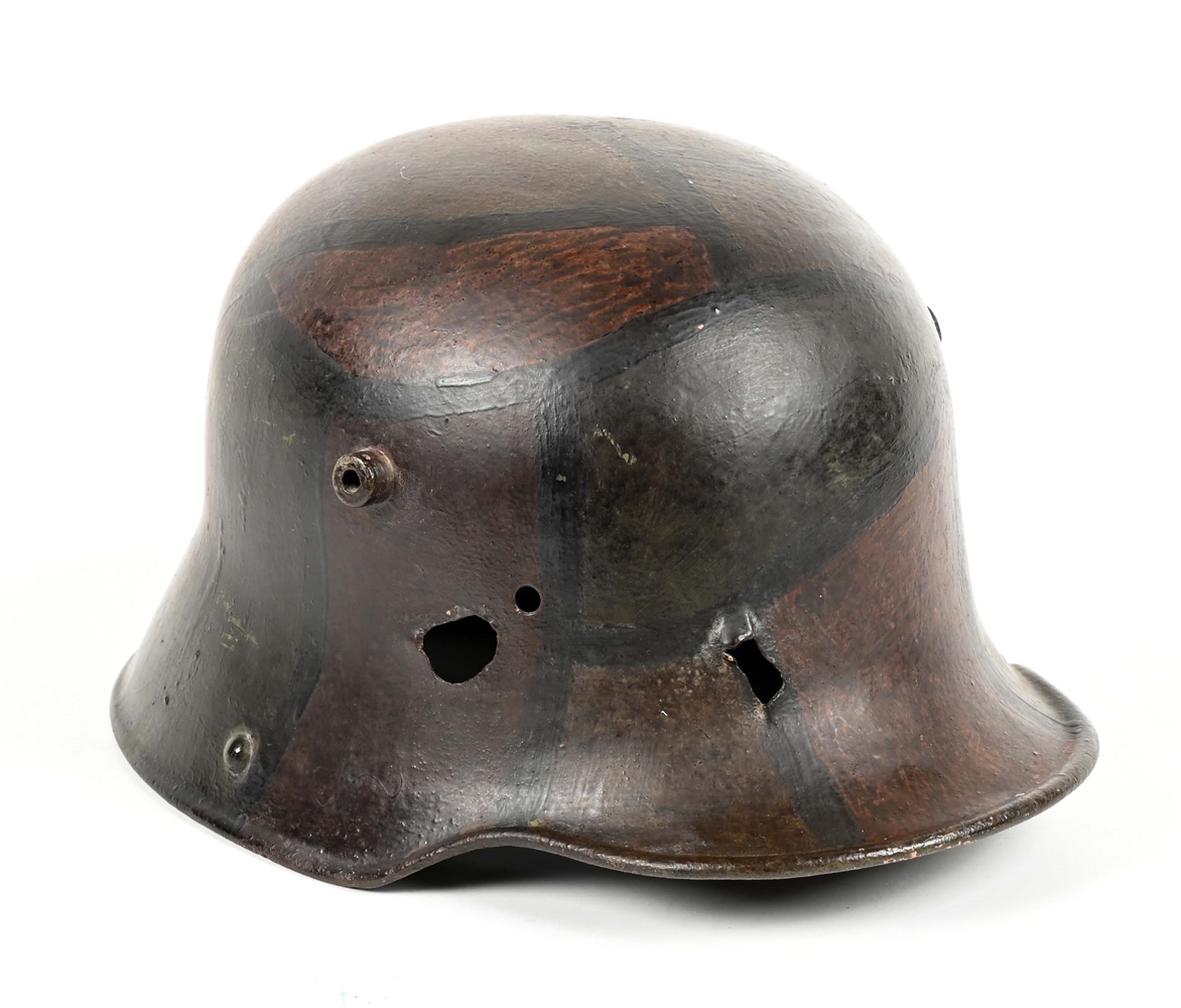 IMPERIAL GERMAN CAMOUFLAGED M16 STAHLHELM.