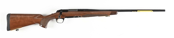 (M) BROWNING X-BOLT MEDALLION BOLT ACTION RIFLE IN .325 WSM, WITH BOX.