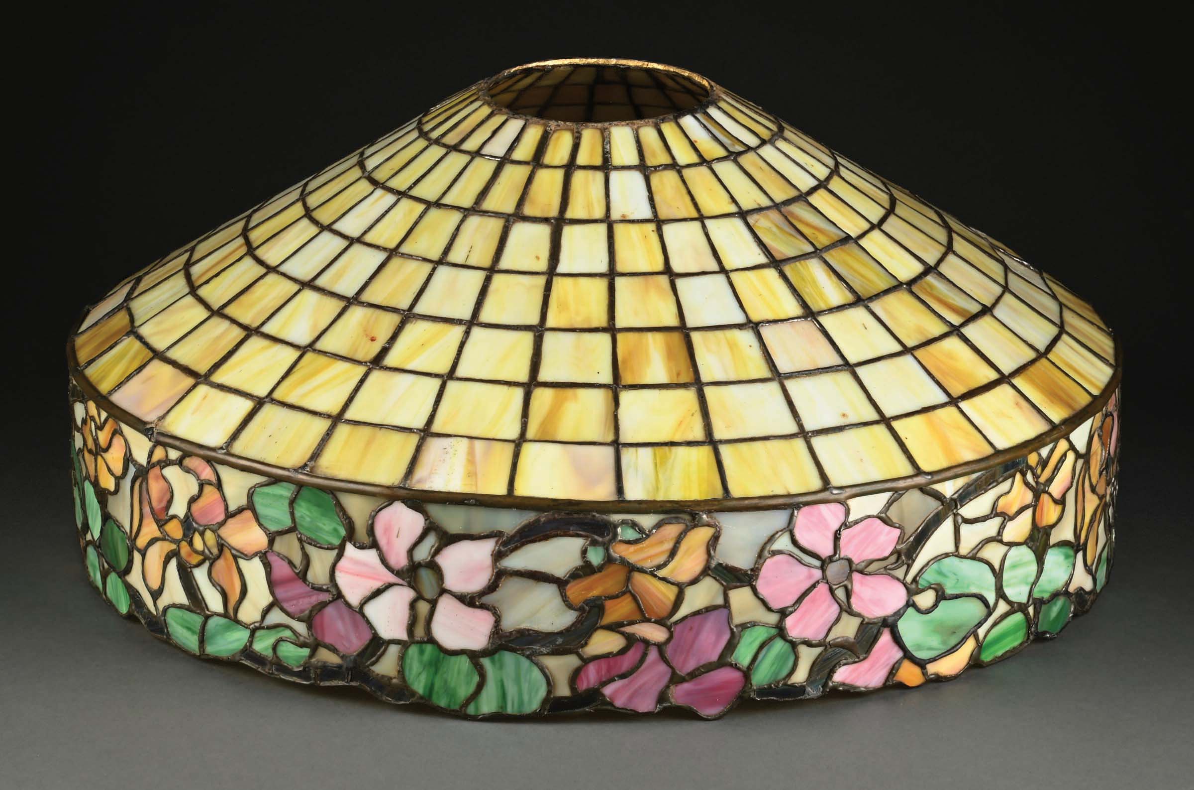 Lot Detail - Early 20th Century American Leaded Glass Lamp Shade