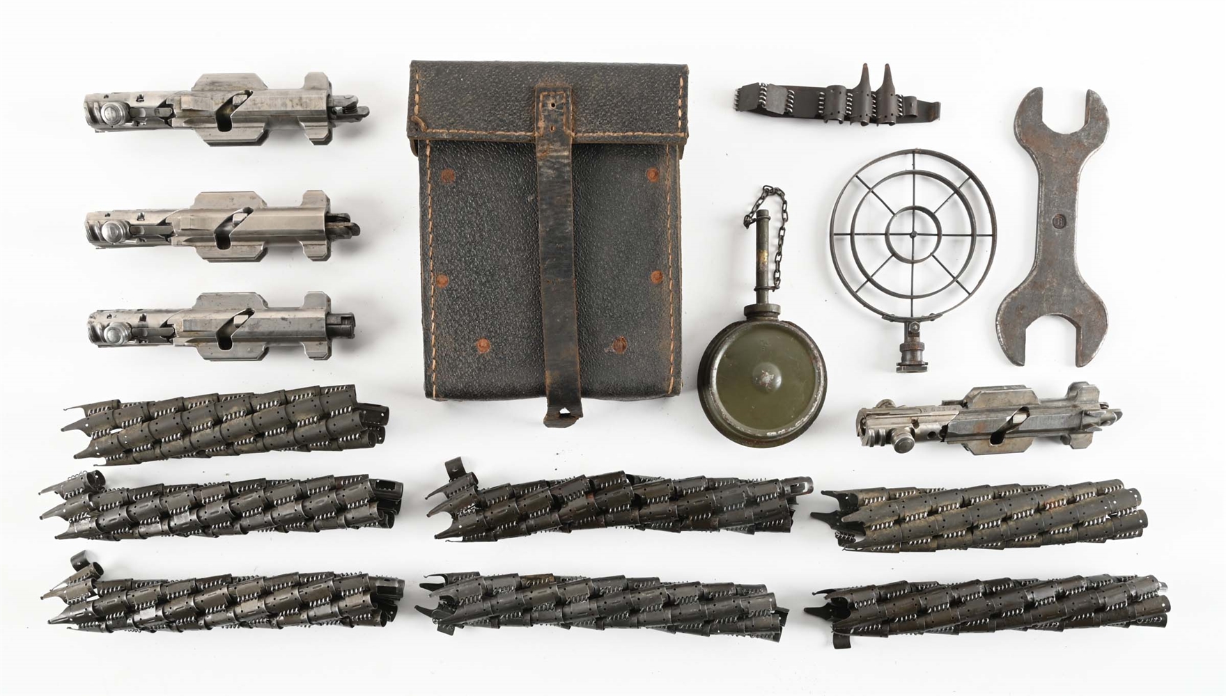 DESIRABLE GERMAN WW2 MG-34 MACHINE GUN ACCESSORIES GUNNER’S KIT & BOLTS.