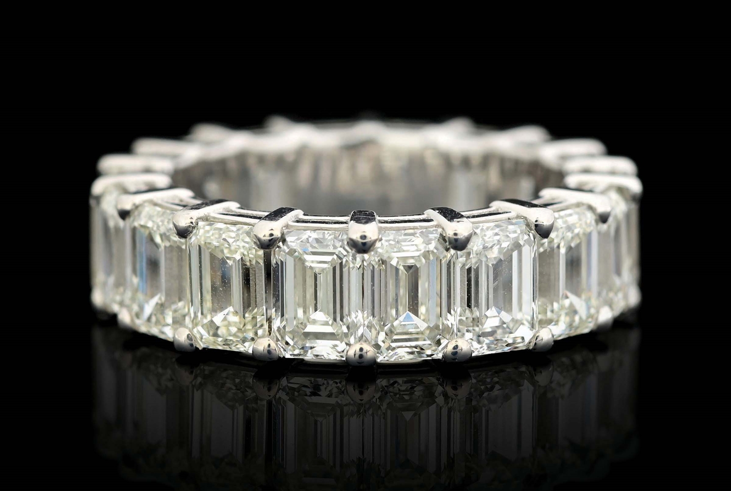 PLATINUM 9.35CT TW DIAMOND ETERNITY BAND