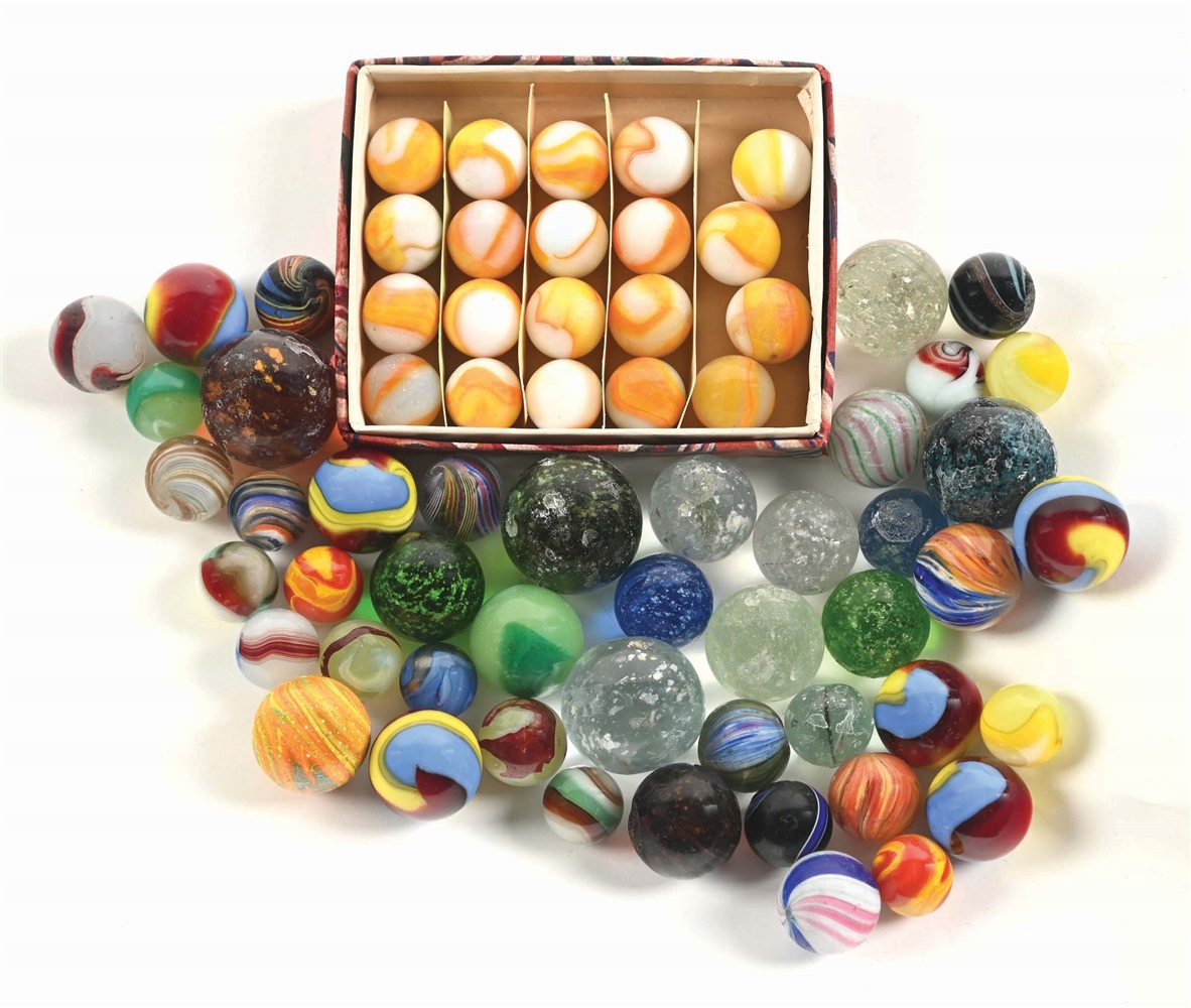 LARGE LOT OF MARBLES