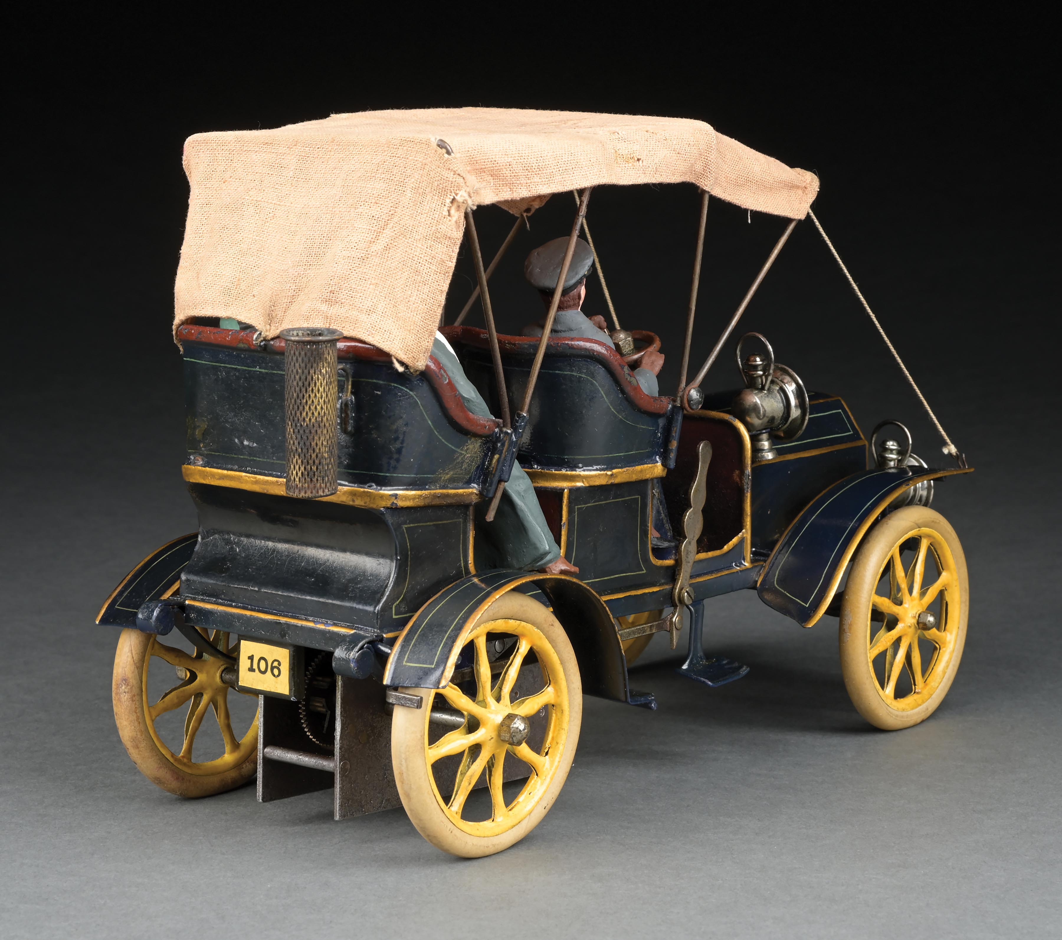 Marklin Clockwork Lot Detail - MARKLIN HAND-PAINTED CLOCKWORK 4-SEAT PHAETON W/ CANVAS ROOF