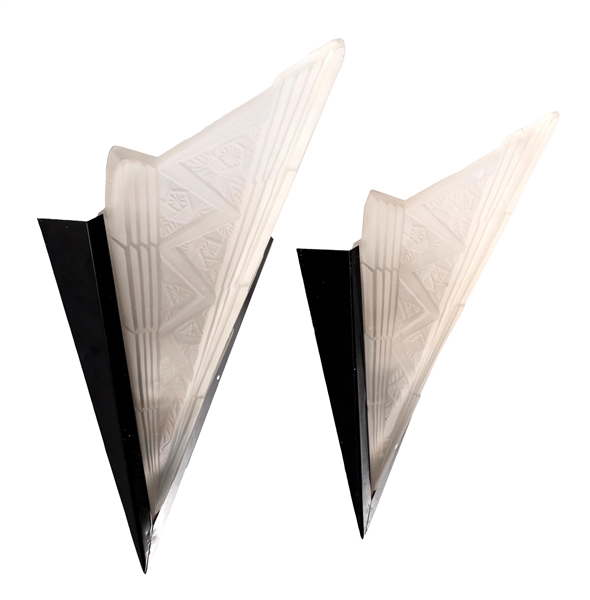 PAIR OF FRENCH ART DECO WALL SCONCES
