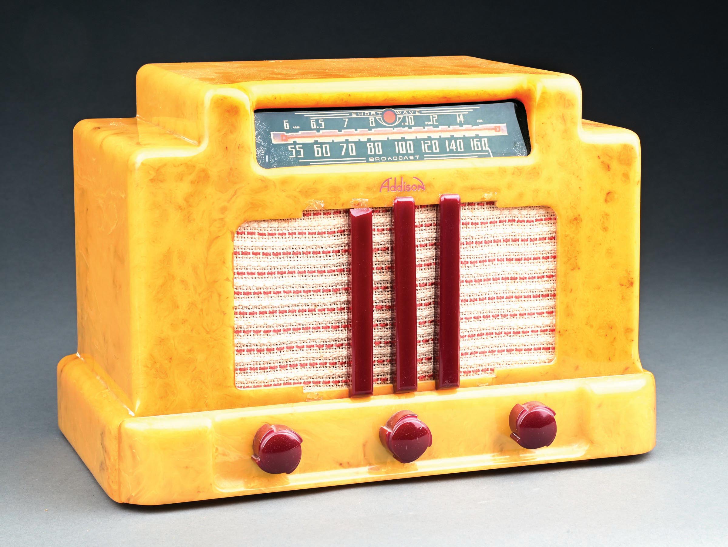 Addison Model Cell Lot Detail - ADDISON MODEL 5 CATALIN RADIO IN YELLOW AND MAROON