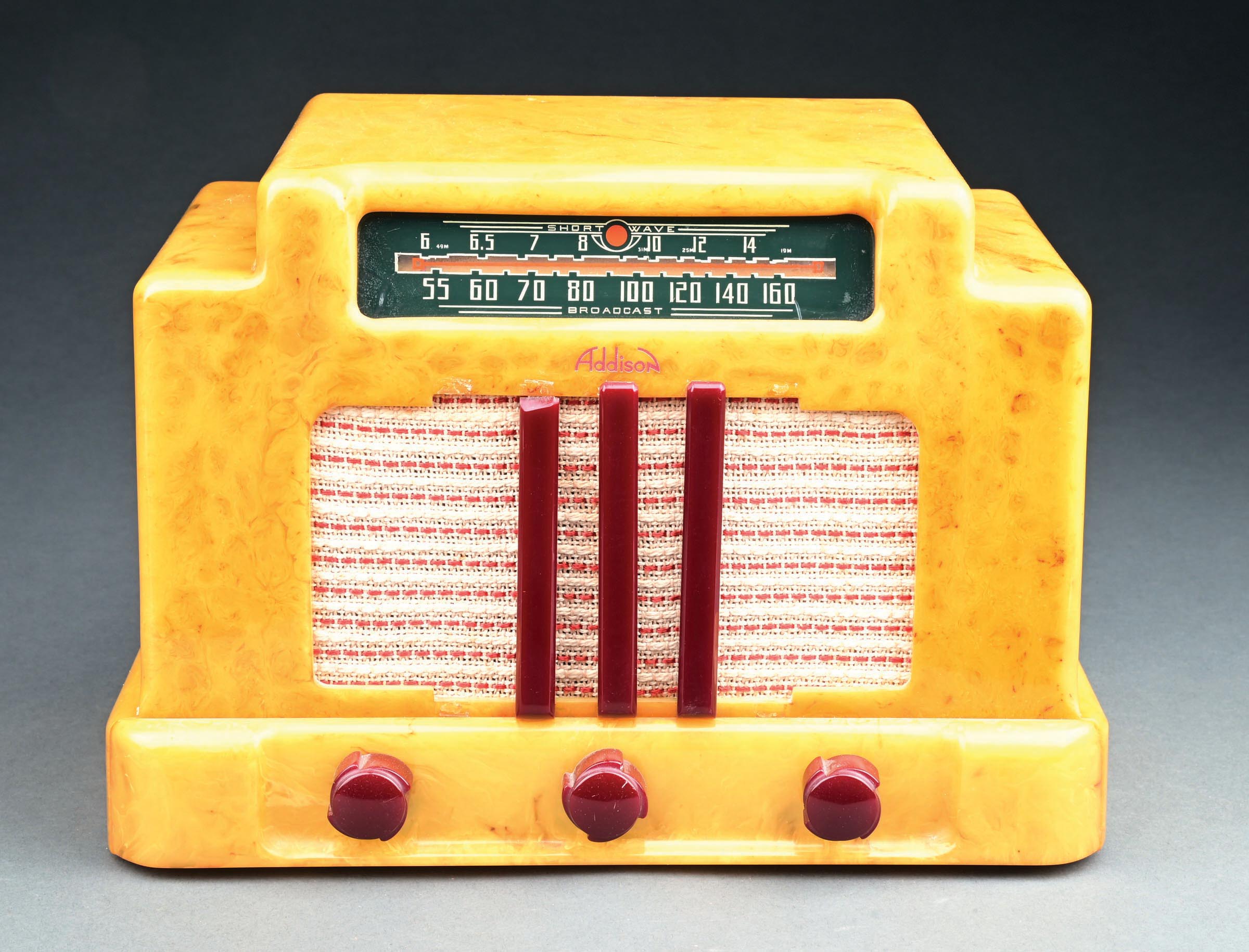 Addison Model Cell Lot Detail - ADDISON MODEL 5 CATALIN RADIO IN YELLOW AND MAROON
