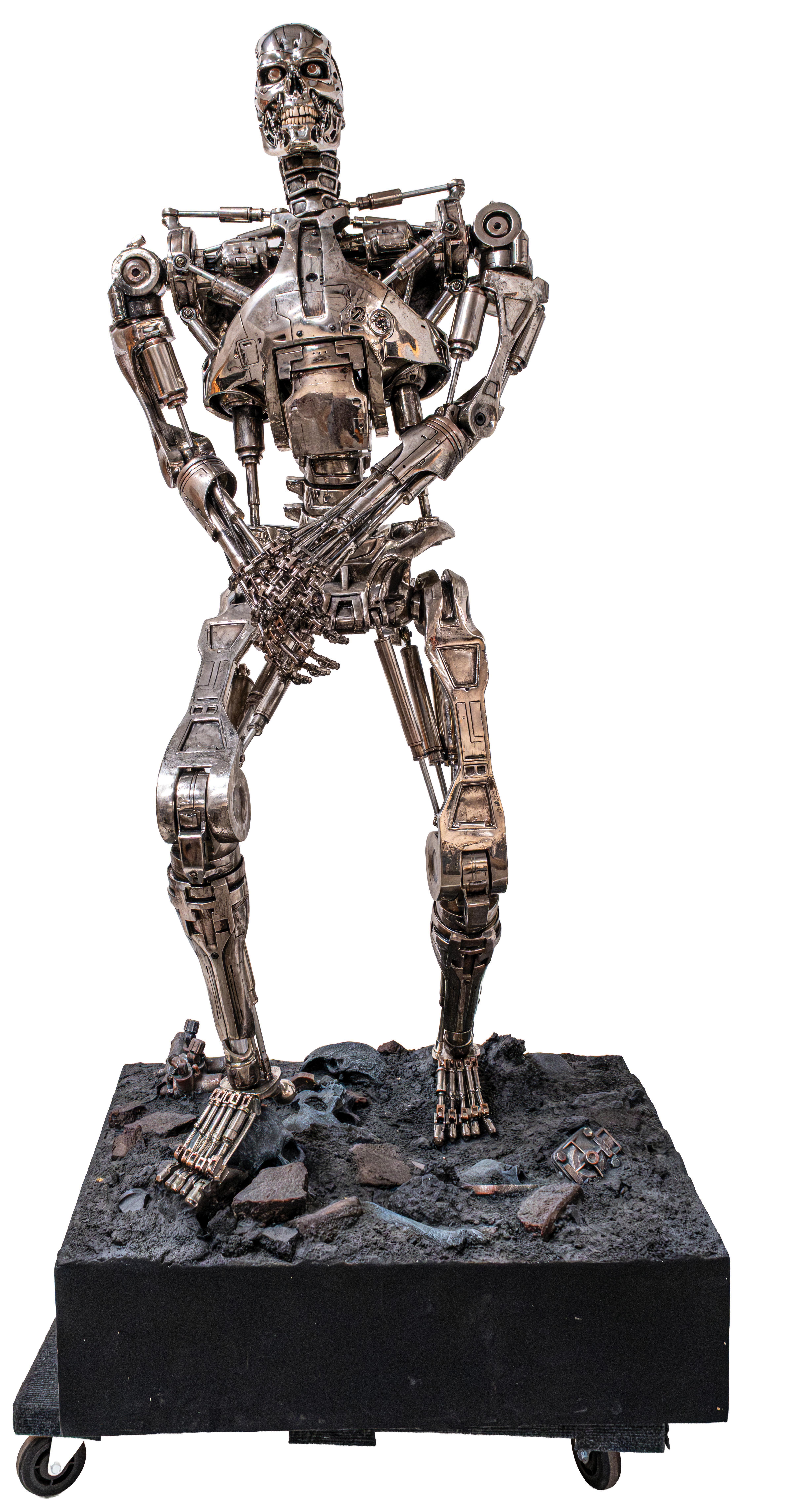 Lot Detail - 3D FIGURAL DISPLAY OF TERMINATOR SKELETON