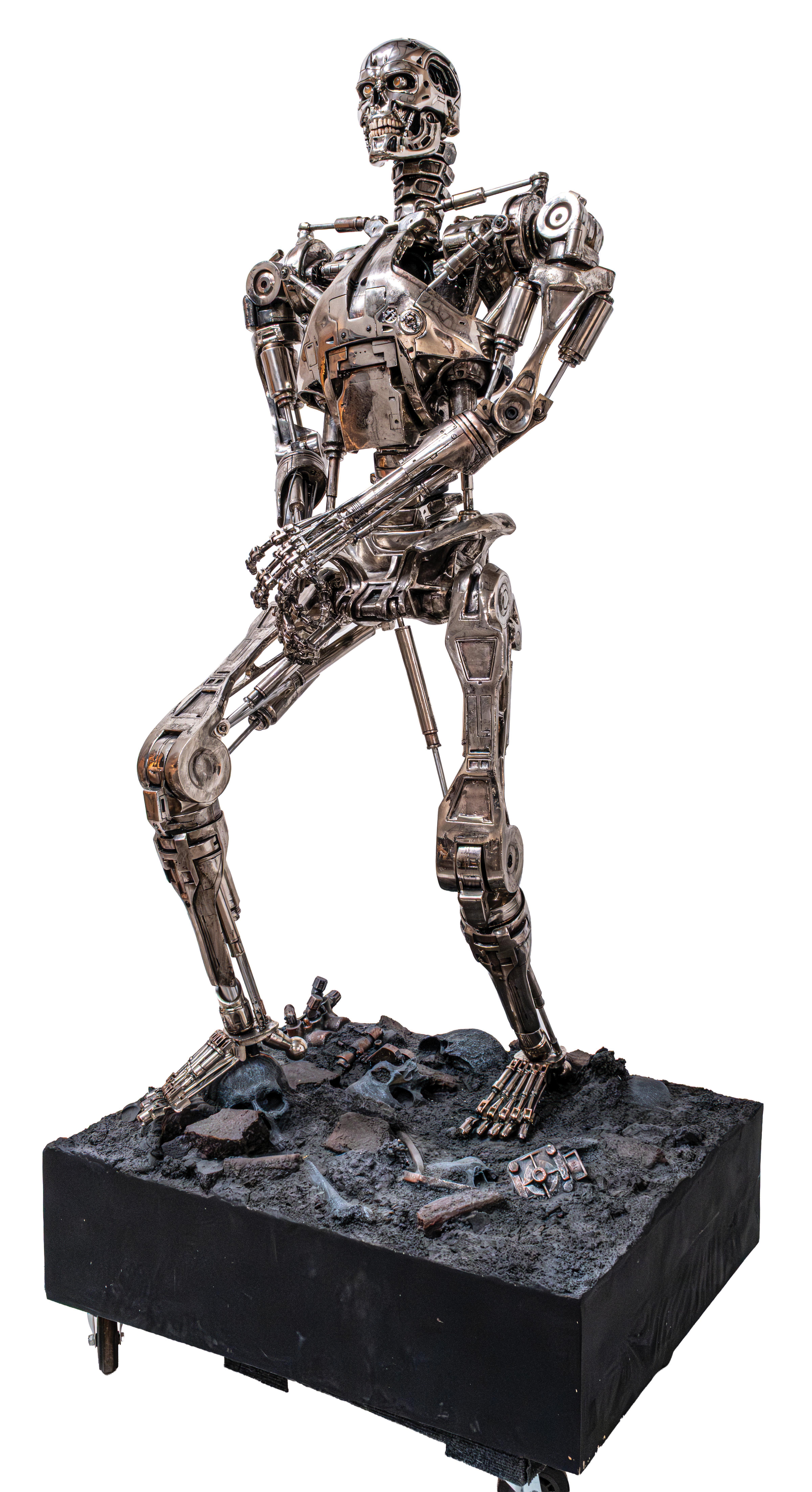 Lot Detail - 3D FIGURAL DISPLAY OF TERMINATOR SKELETON
