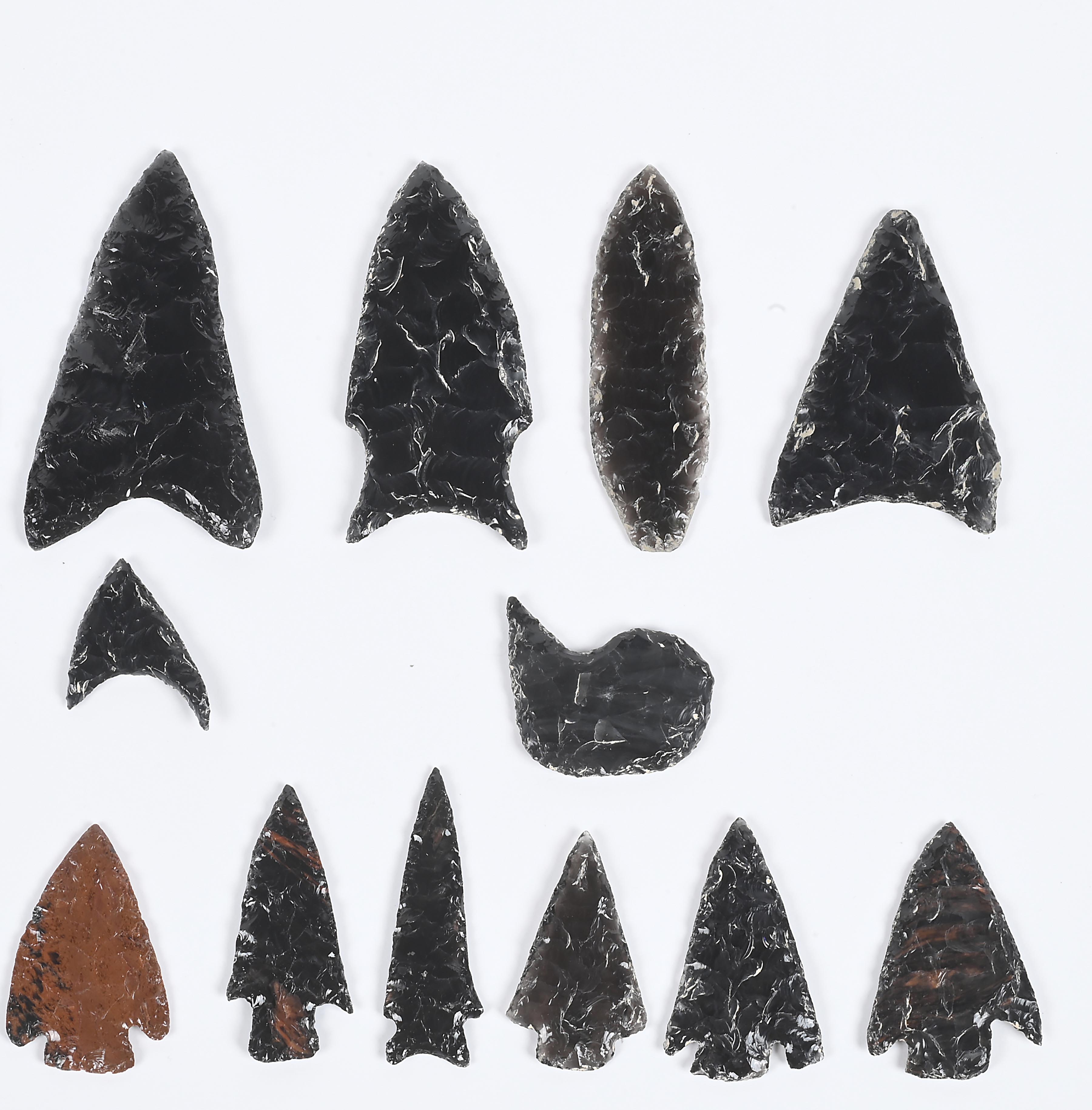 Modoc Obsidian Lot Detail - LOT OF 30: KLAMATH-MODOC OBSIDIAN POINTS
