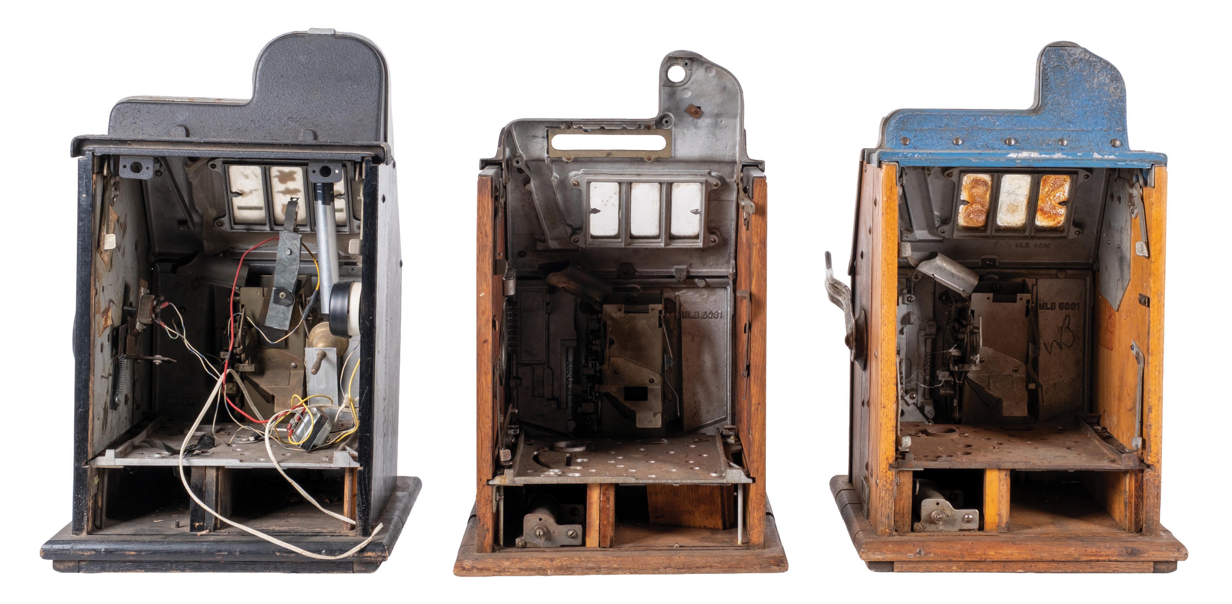 Lot Detail - COLLECTION OF 3 SLOT MACHINE CASES